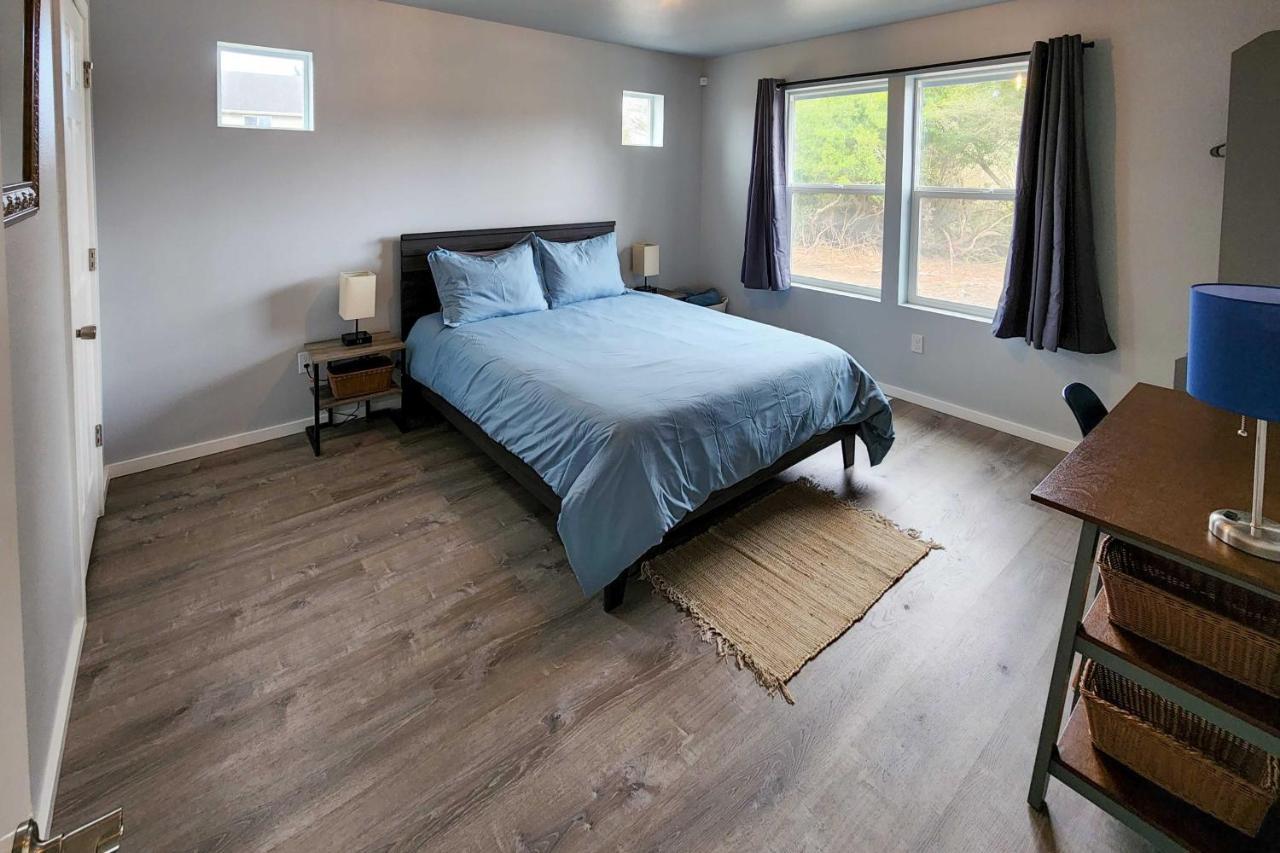 Canal Cottage Retreat With Dock And Waterfront Views Ocean Shores Esterno foto