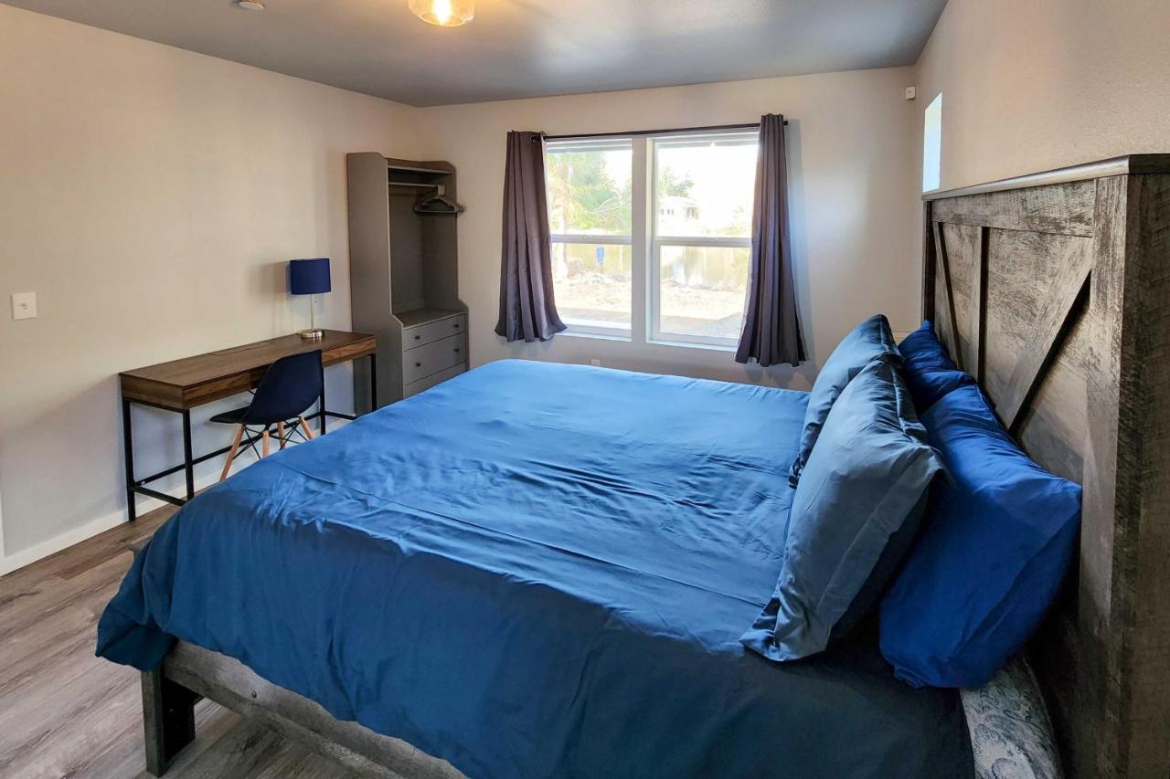 Canal Cottage Retreat With Dock And Waterfront Views Ocean Shores Esterno foto